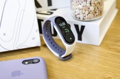 运动属性爆棚！这应该是目前性价比最高的智能手环了——Keep手环深度评测